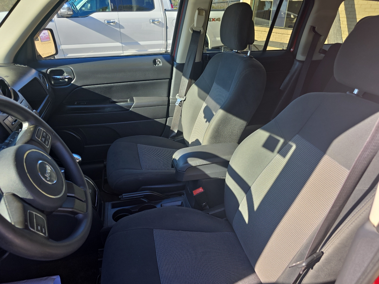 Jeep Patriot 4WD 4dr Sport 2015