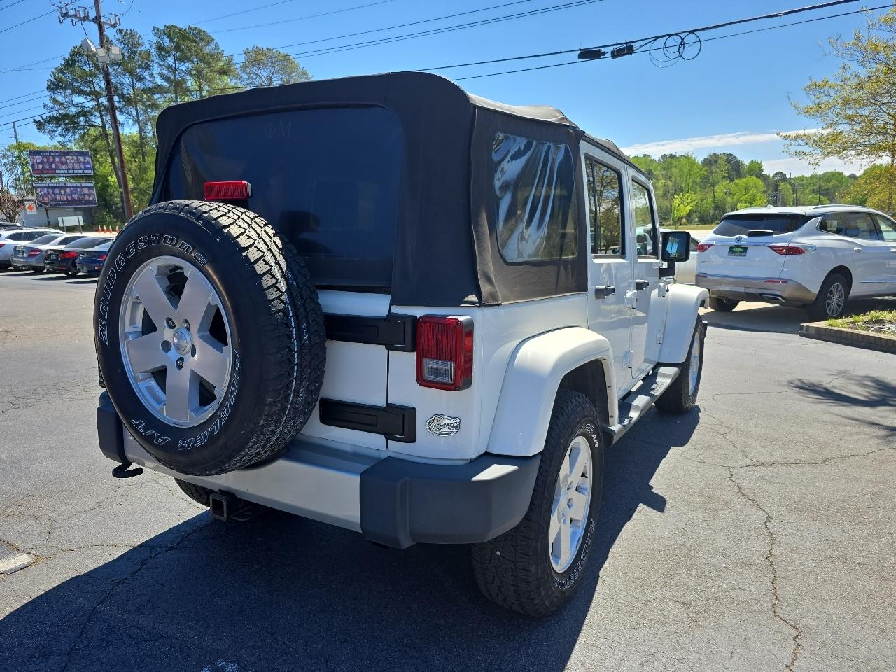 Jeep Wrangler Unlimited 4WD 4dr Sahara 2010