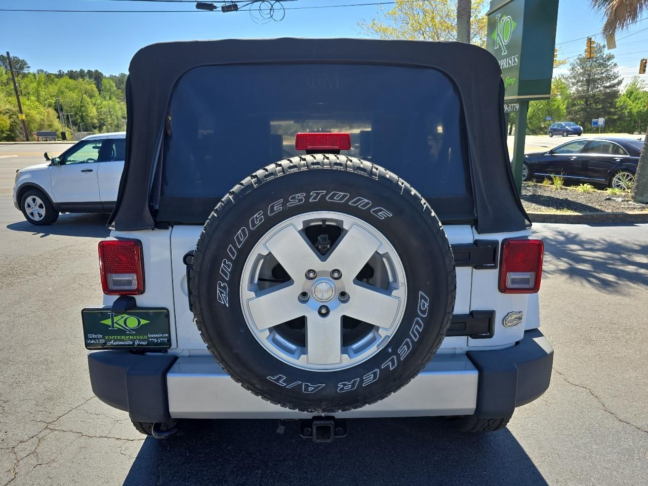 Jeep Wrangler Unlimited 4WD 4dr Sahara 2010