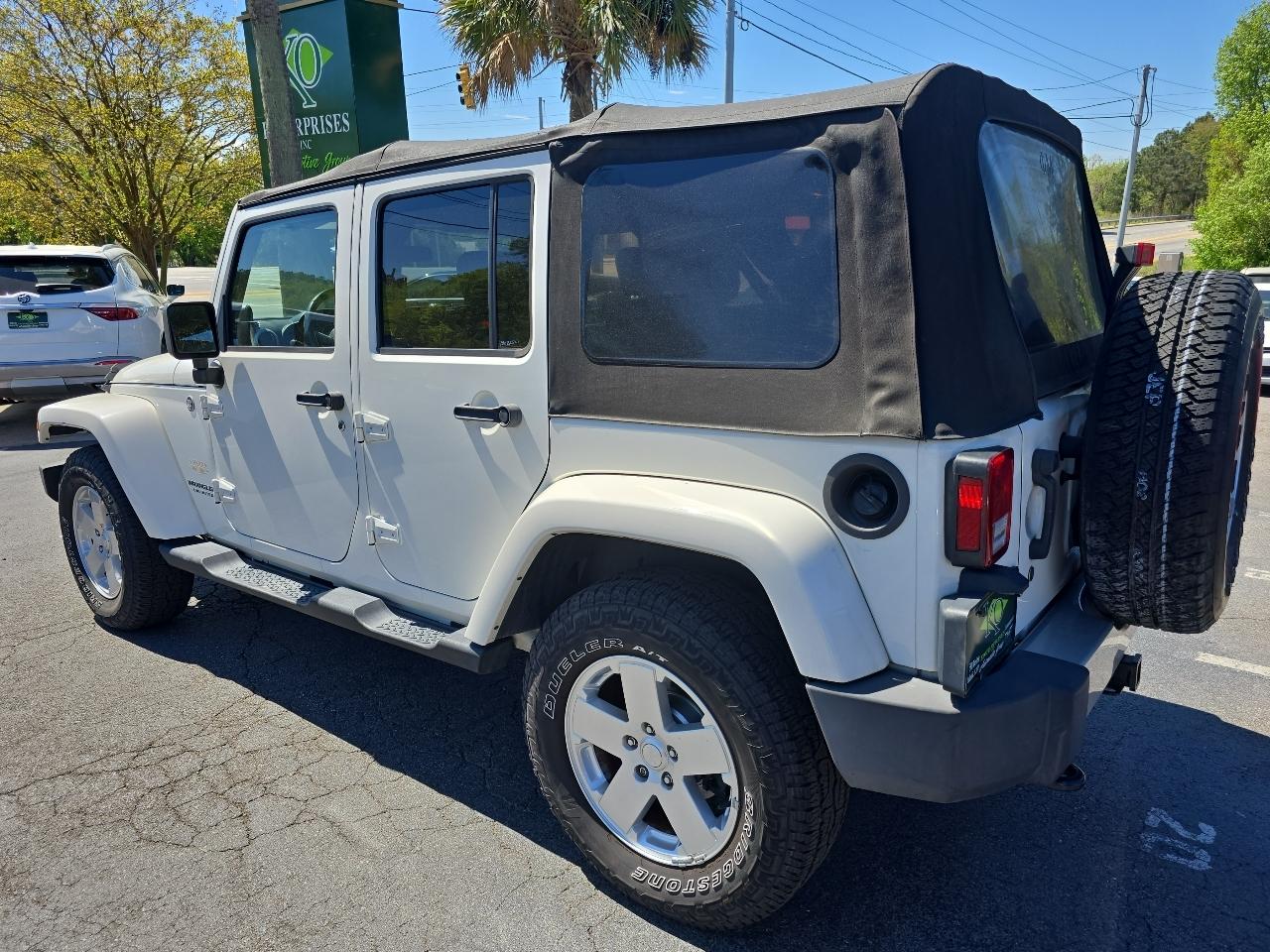 Jeep Wrangler Unlimited 4WD 4dr Sahara 2010