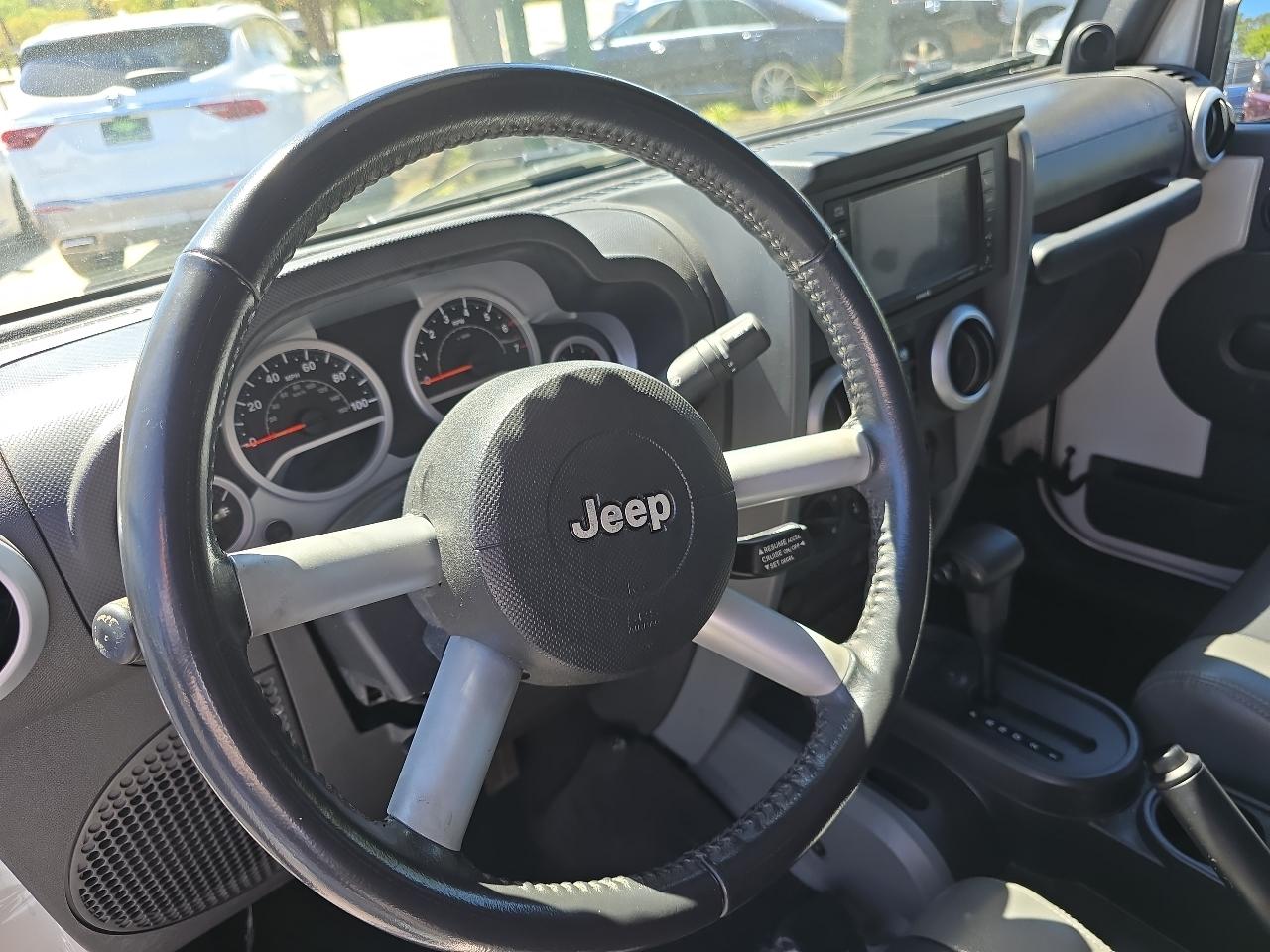 Jeep Wrangler Unlimited 4WD 4dr Sahara 2010