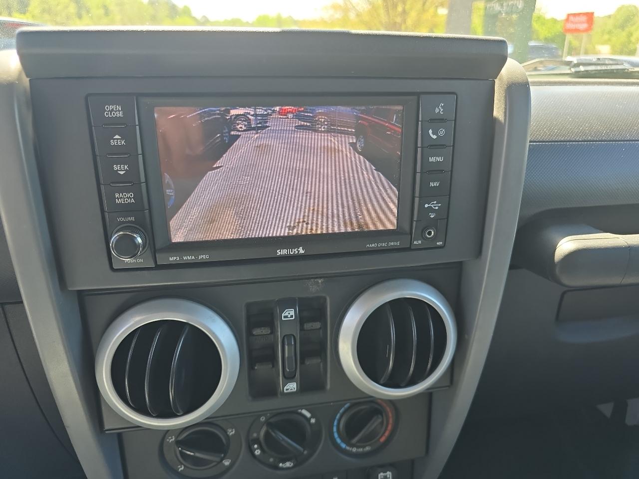 Jeep Wrangler Unlimited 4WD 4dr Sahara 2010