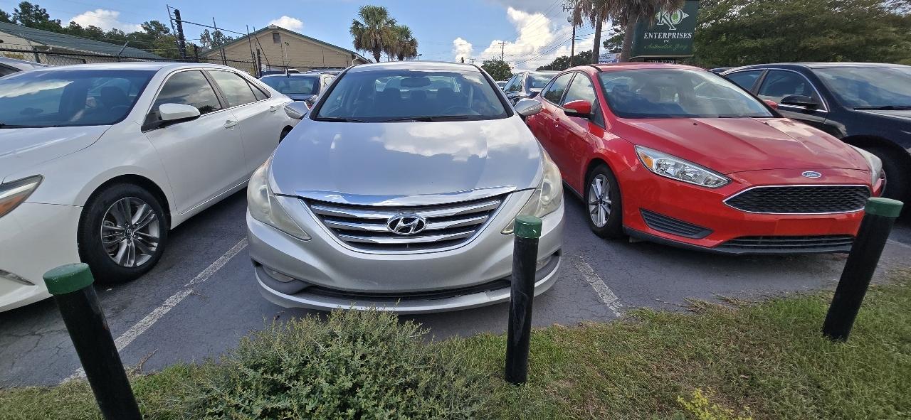 Hyundai Sonata 4dr Sdn 2.4L Auto SE 2014