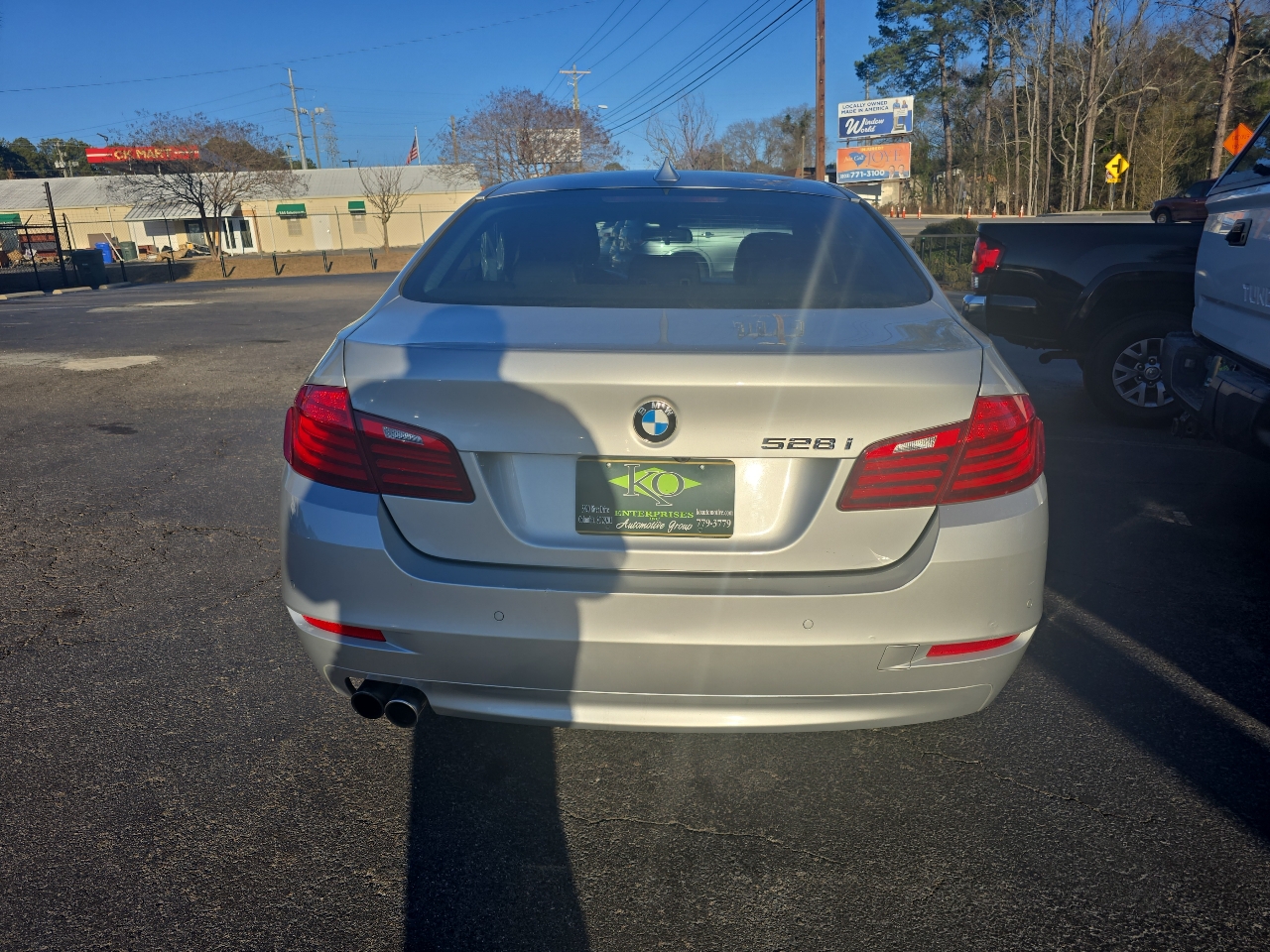 BMW 5 Series 4dr Sdn 528i RWD 2016