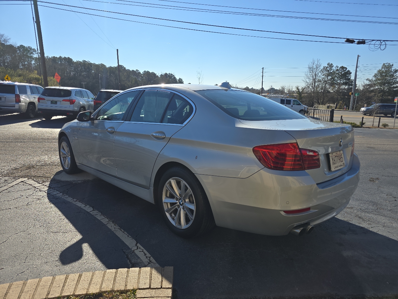 BMW 5 Series 4dr Sdn 528i RWD 2016