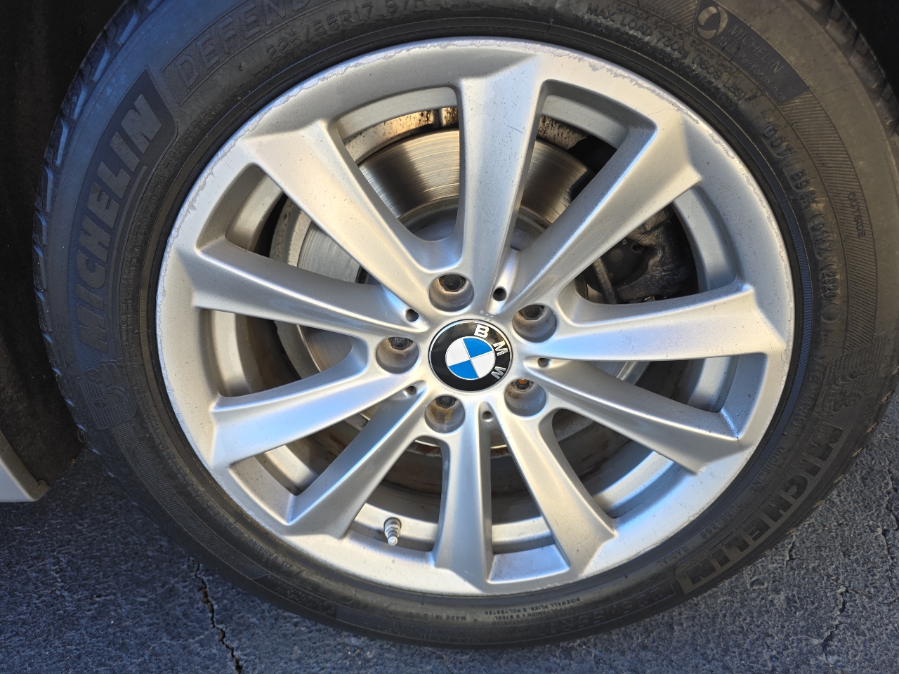 BMW 5 Series 4dr Sdn 528i RWD 2016