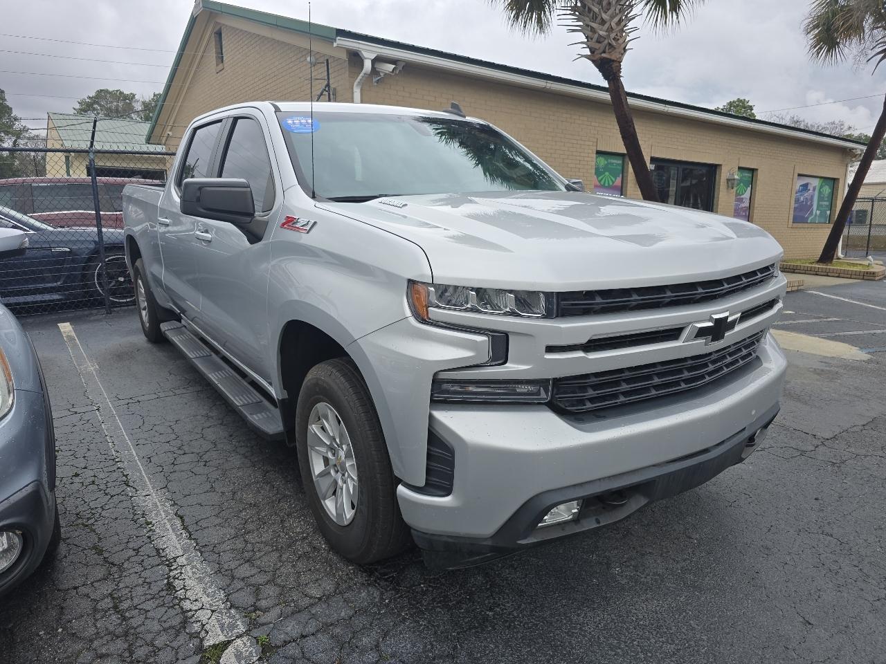 Chevrolet Silverado 1500 4WD Crew Cab 157" RST 2021