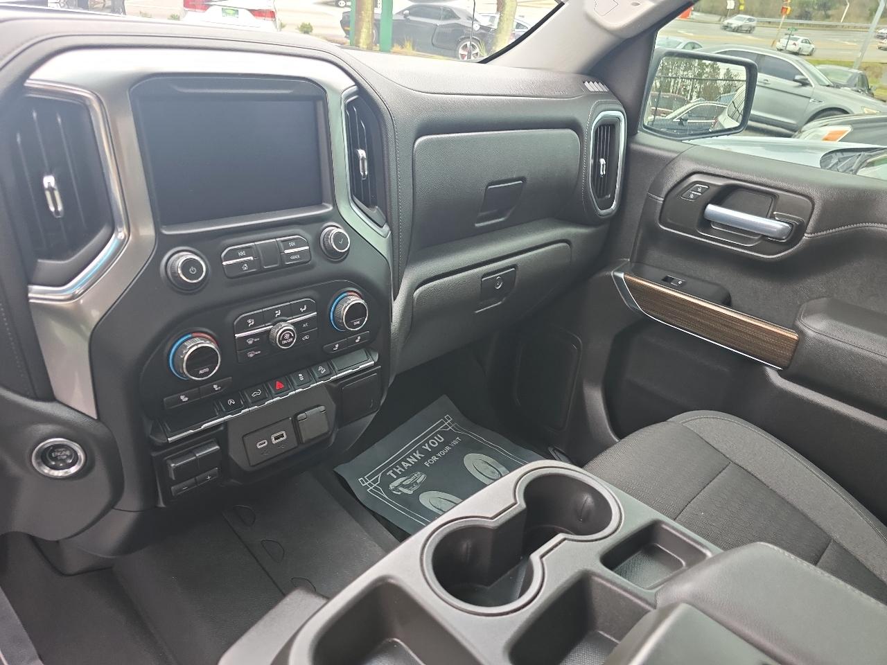 Chevrolet Silverado 1500 4WD Crew Cab 157" RST 2021