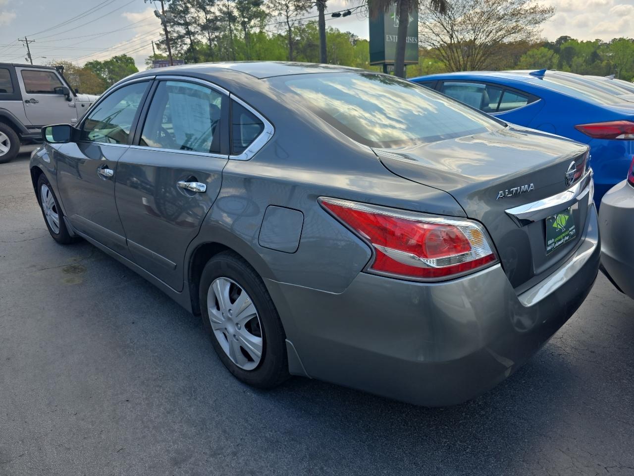 Nissan Altima 4dr Sdn I4 2.5 S 2015