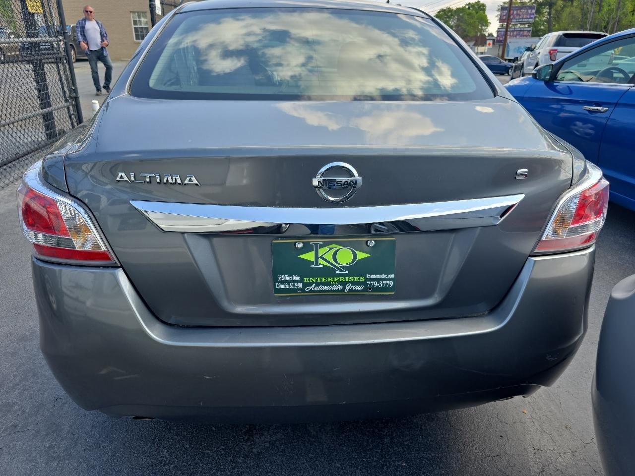 Nissan Altima 4dr Sdn I4 2.5 S 2015