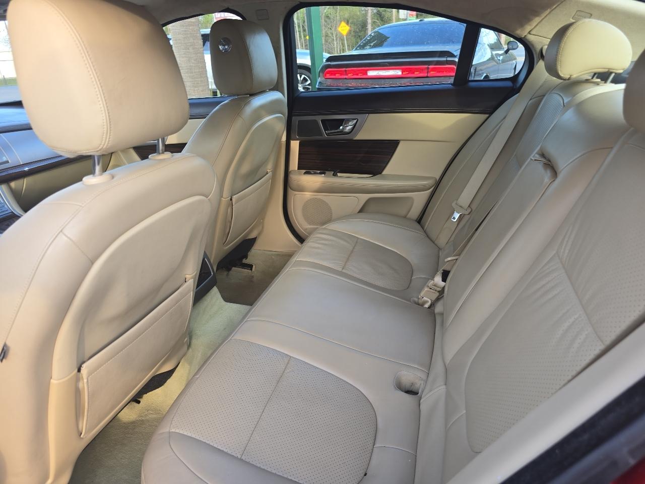 Jaguar XF 4dr Sdn Portfolio 2011