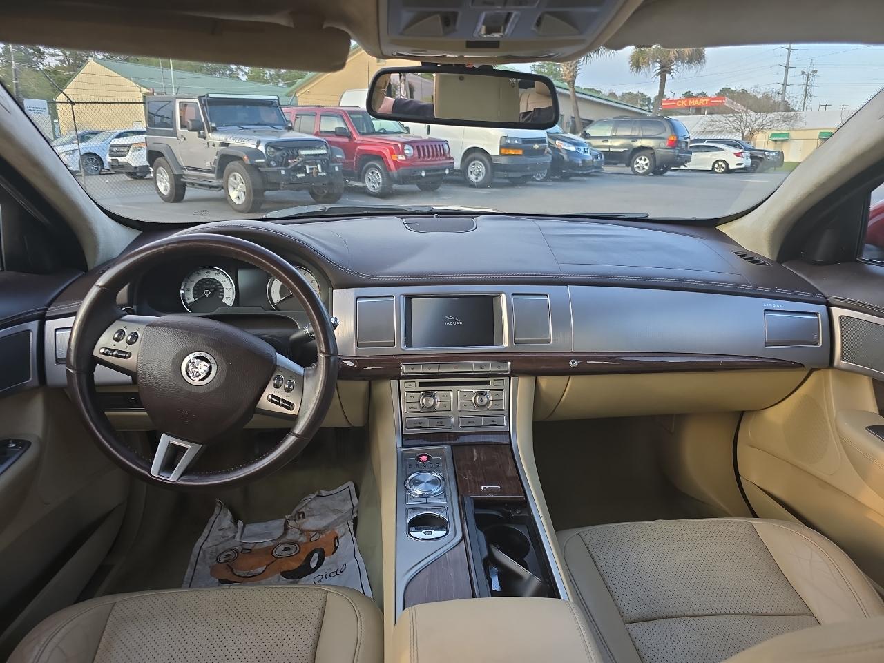 Jaguar XF 4dr Sdn Portfolio 2011