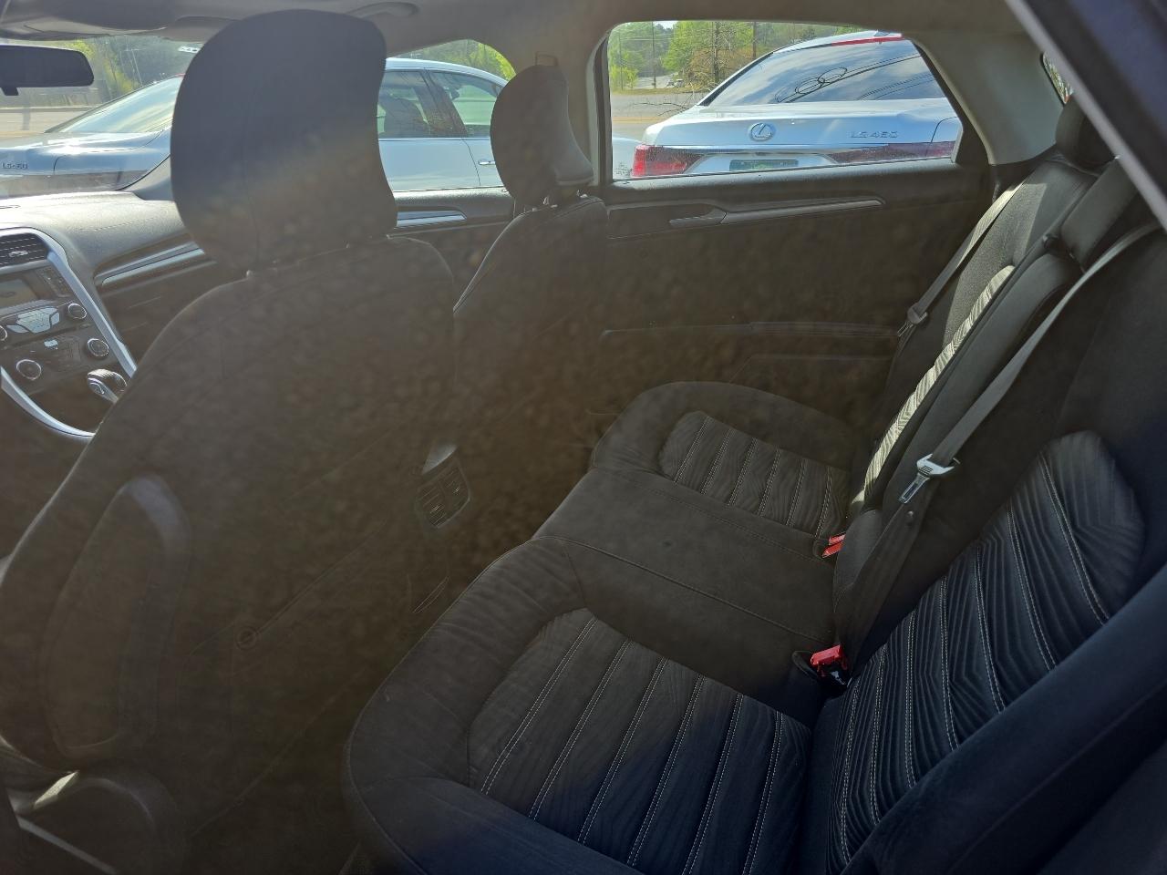 Ford Fusion 4dr Sdn SE FWD 2016