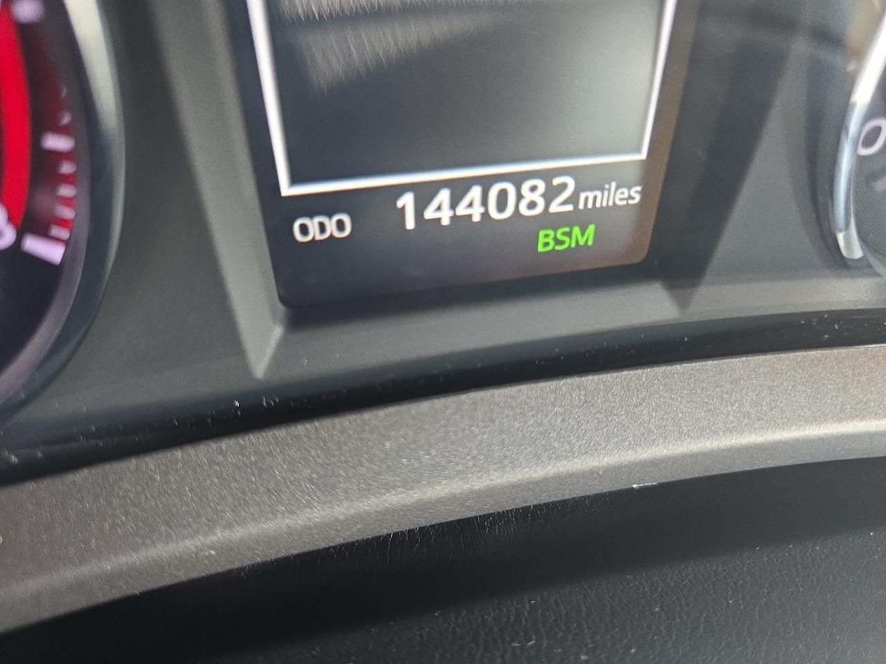 Toyota RAV4 SE FWD (Natl) 2017