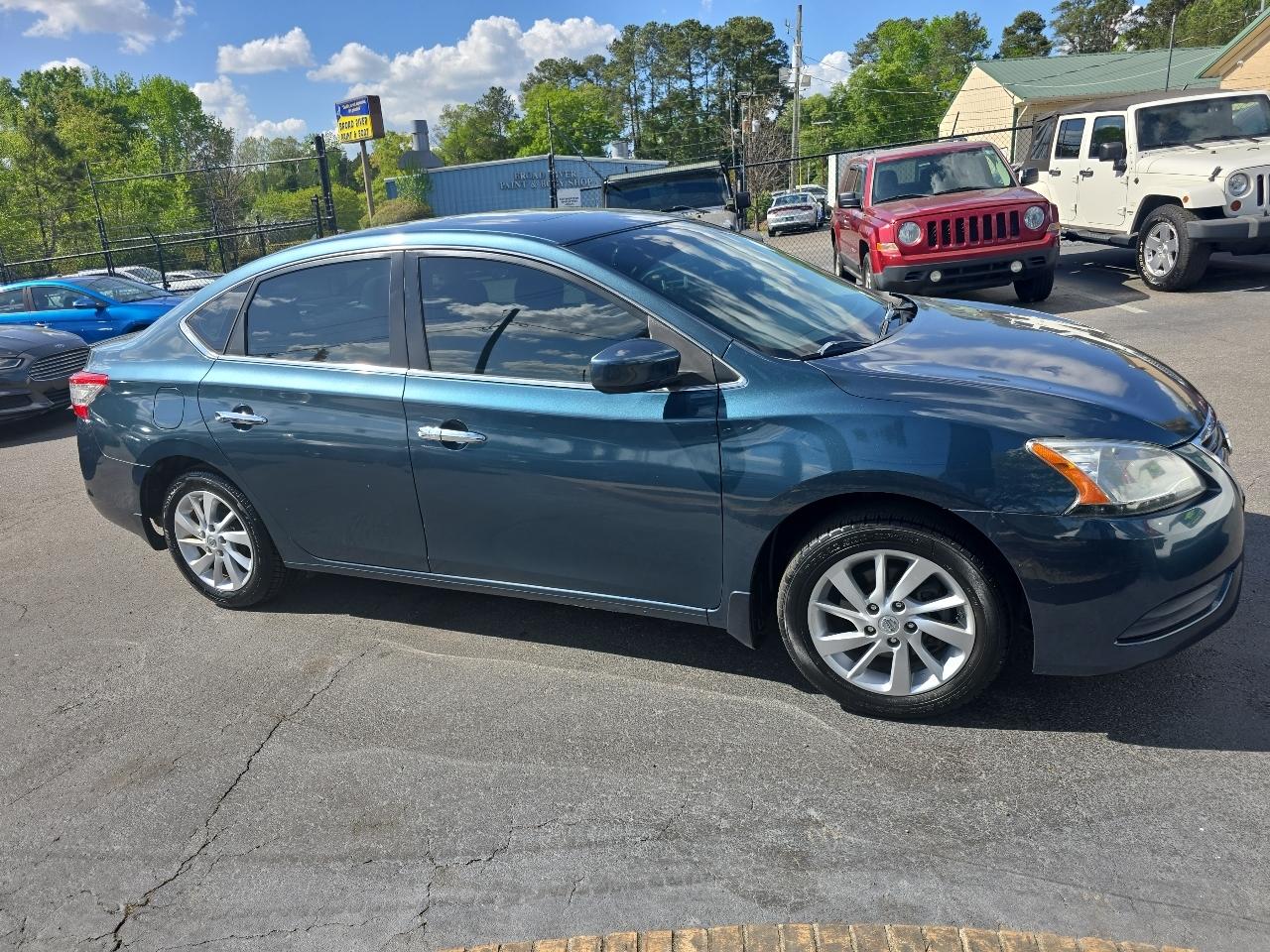 Nissan Sentra 4dr Sdn I4 CVT SV 2015