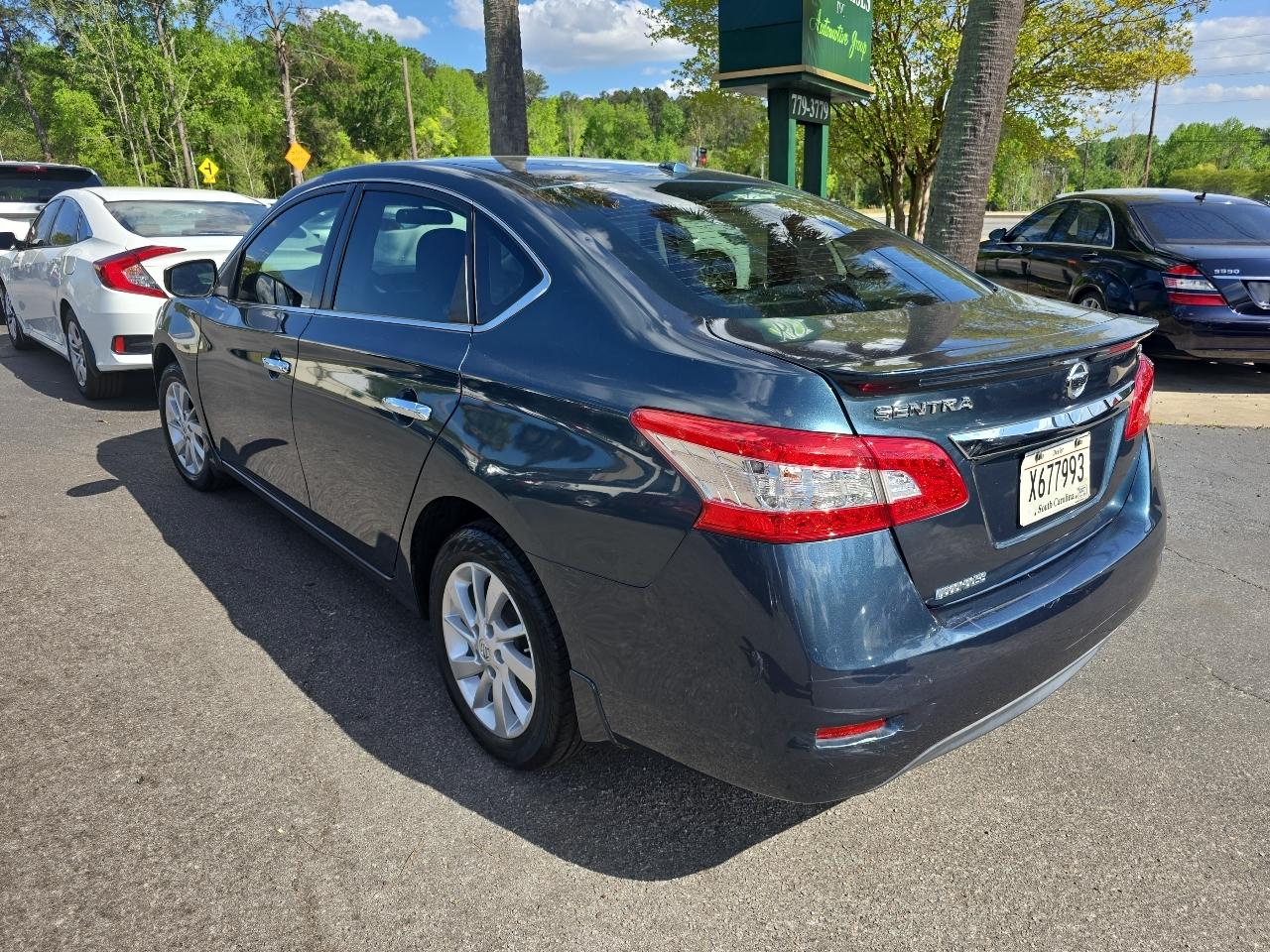 Nissan Sentra 4dr Sdn I4 CVT SV 2015