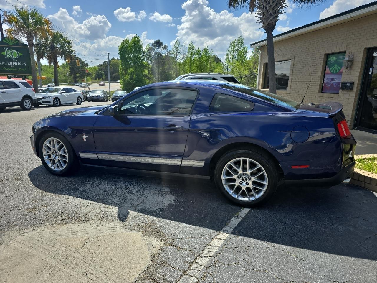 Ford Mustang 2dr Cpe V6 2012