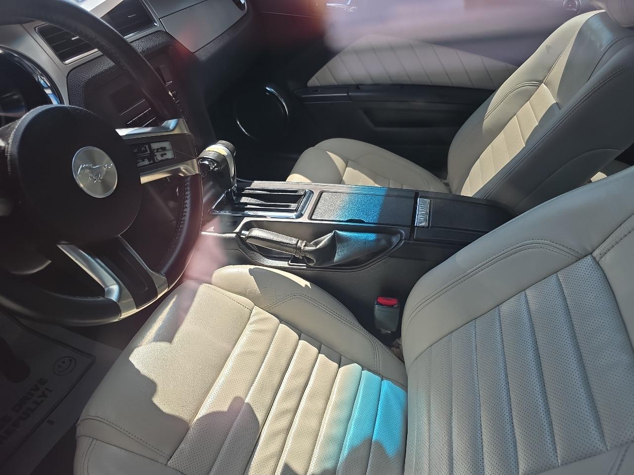 Ford Mustang 2dr Cpe V6 2012