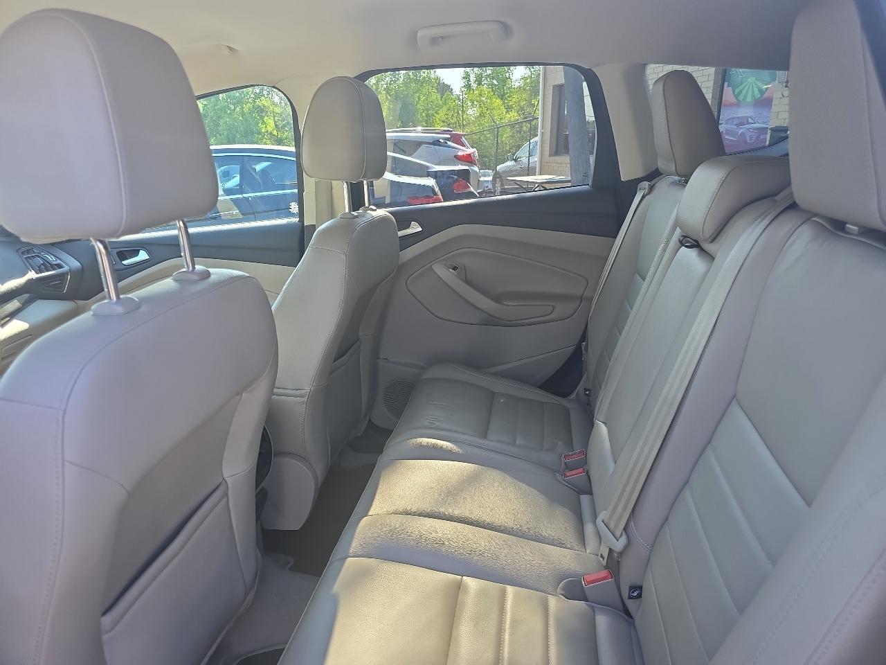 Ford Escape FWD 4dr Titanium 2015