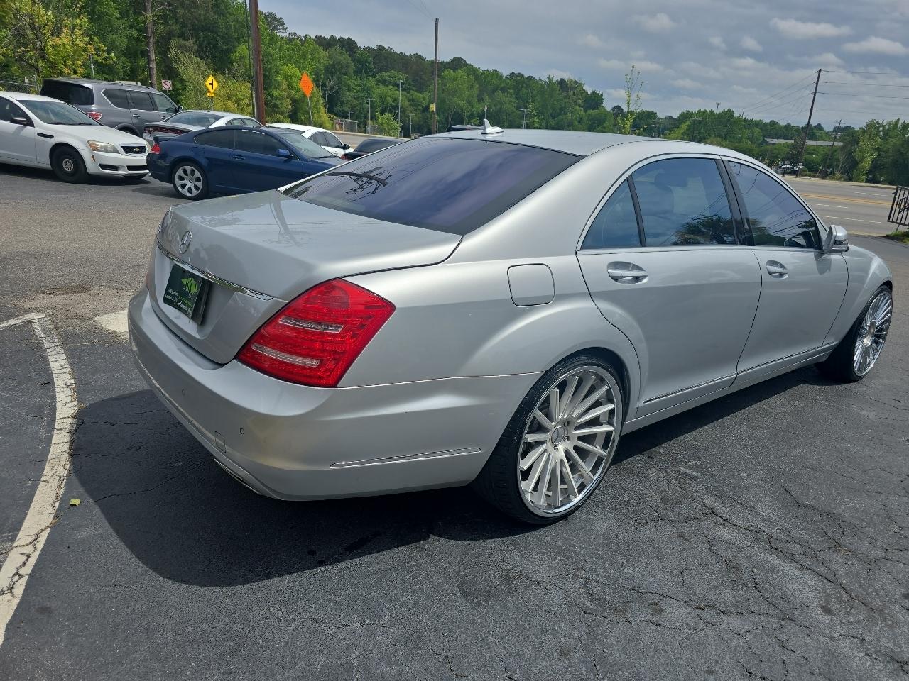 Mercedes-Benz S-Class 4dr Sdn S 550 RWD 2011