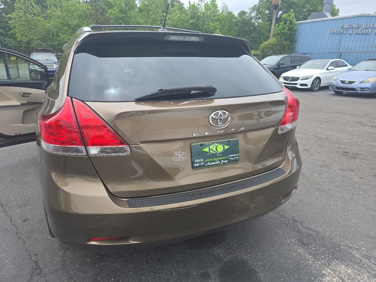 Toyota Venza 4dr Wgn I4 FWD (Natl) 2009