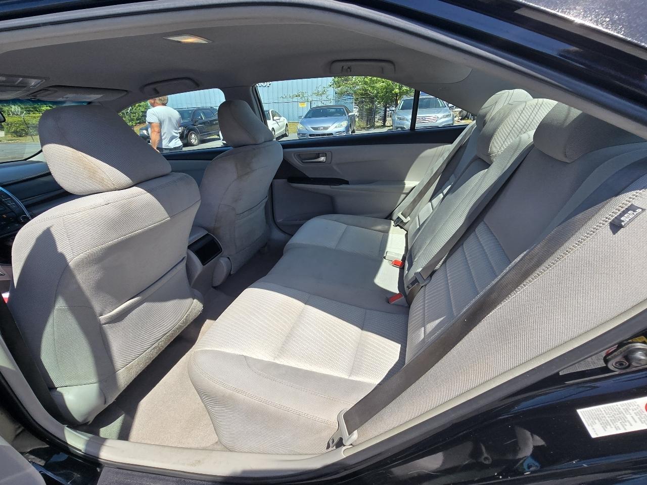 Toyota Camry 4dr Sdn I4 Auto SE w/Special Edition Pkg (Natl) 2016