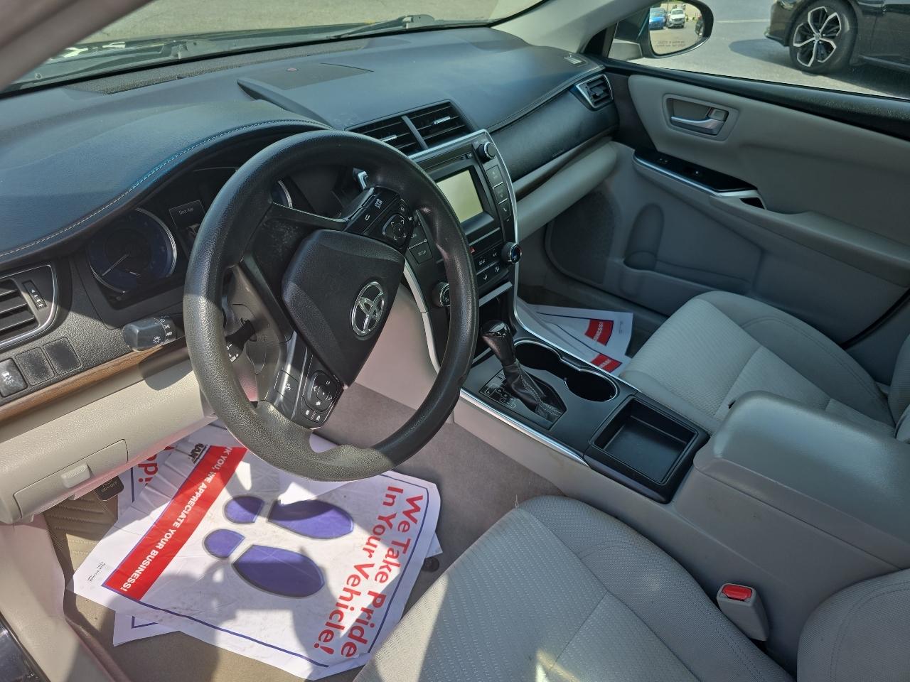 Toyota Camry 4dr Sdn I4 Auto SE w/Special Edition Pkg (Natl) 2016