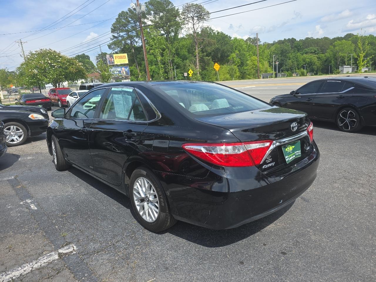 Toyota Camry 4dr Sdn I4 Auto SE w/Special Edition Pkg (Natl) 2016