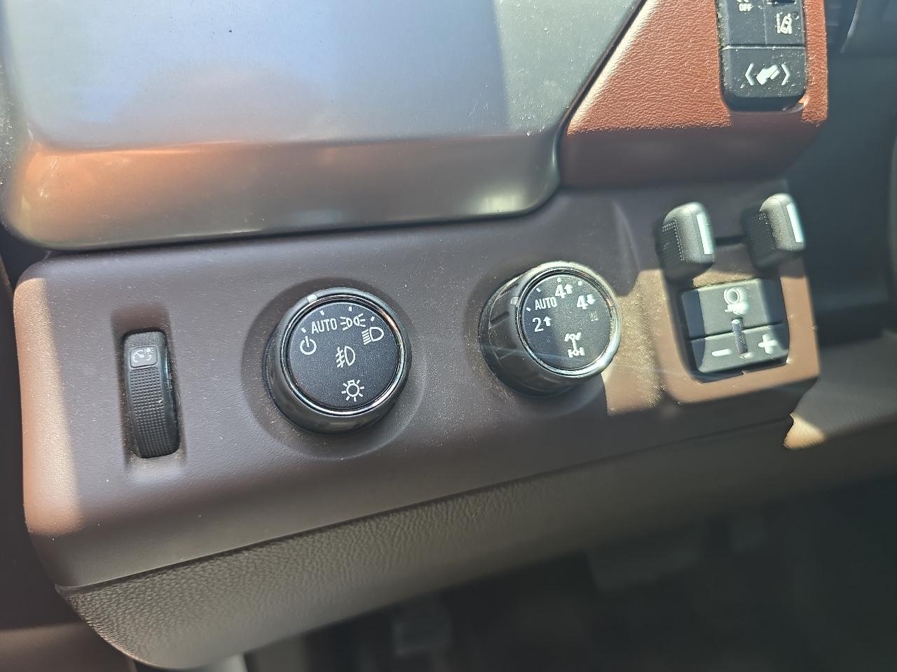 Chevrolet Tahoe 4WD 4dr LTZ 2015
