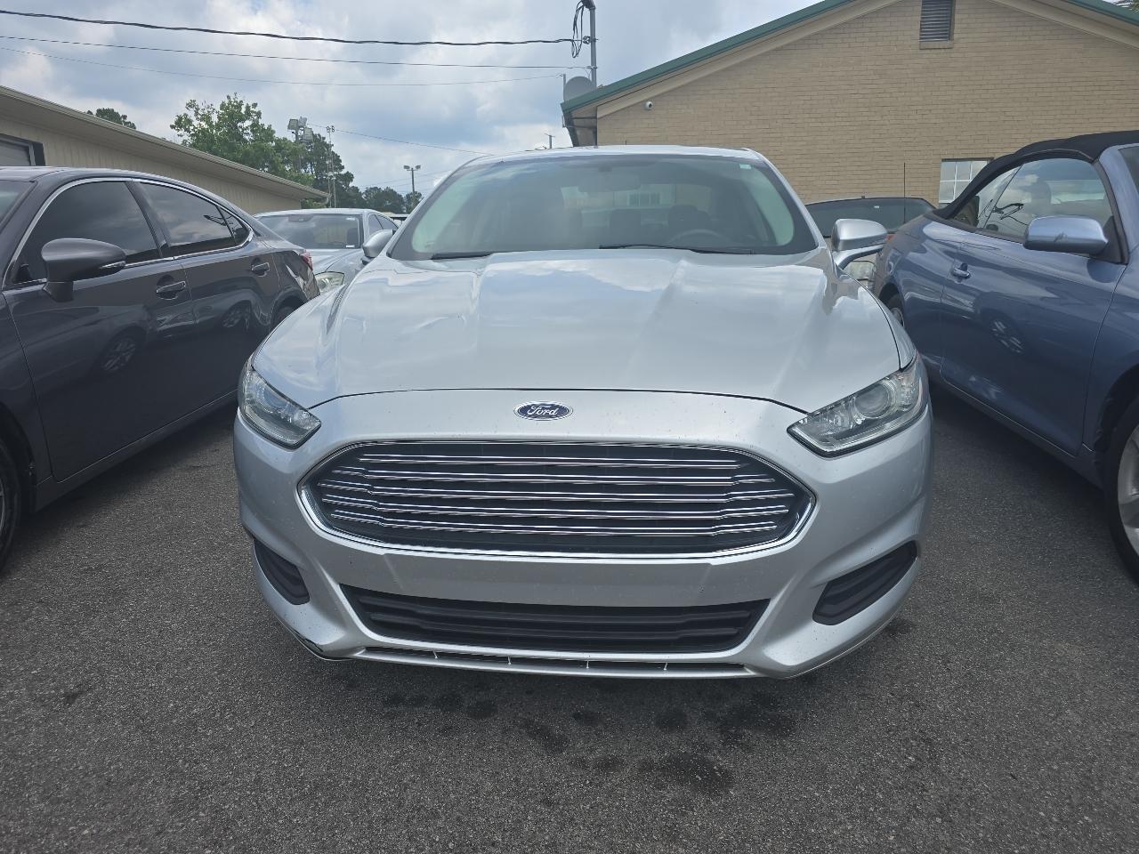 Ford Fusion 4dr Sdn SE FWD 2016