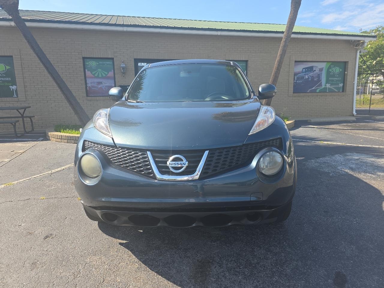 Nissan Juke 5dr Wgn CVT SV FWD 2012