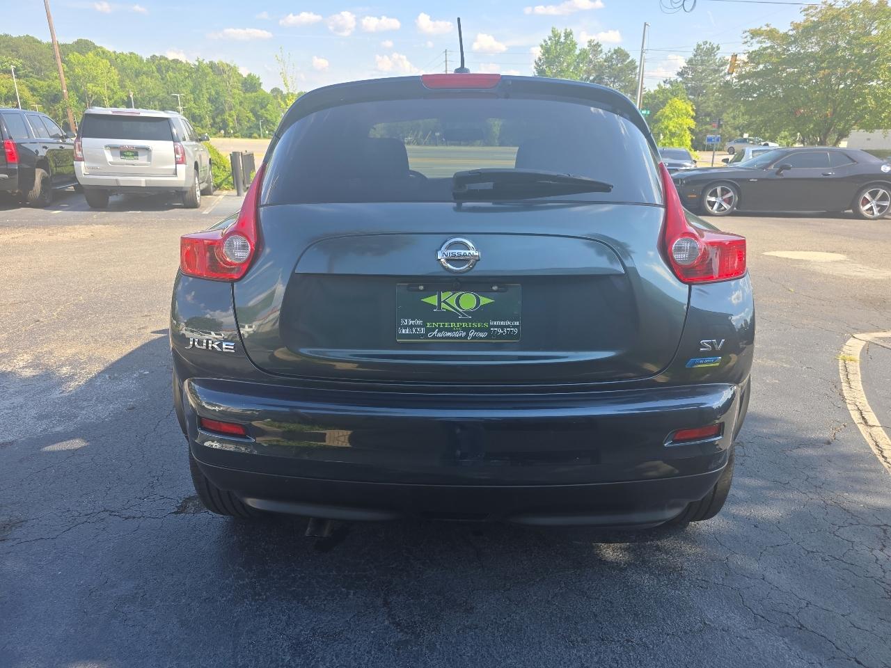 Nissan Juke 5dr Wgn CVT SV FWD 2012