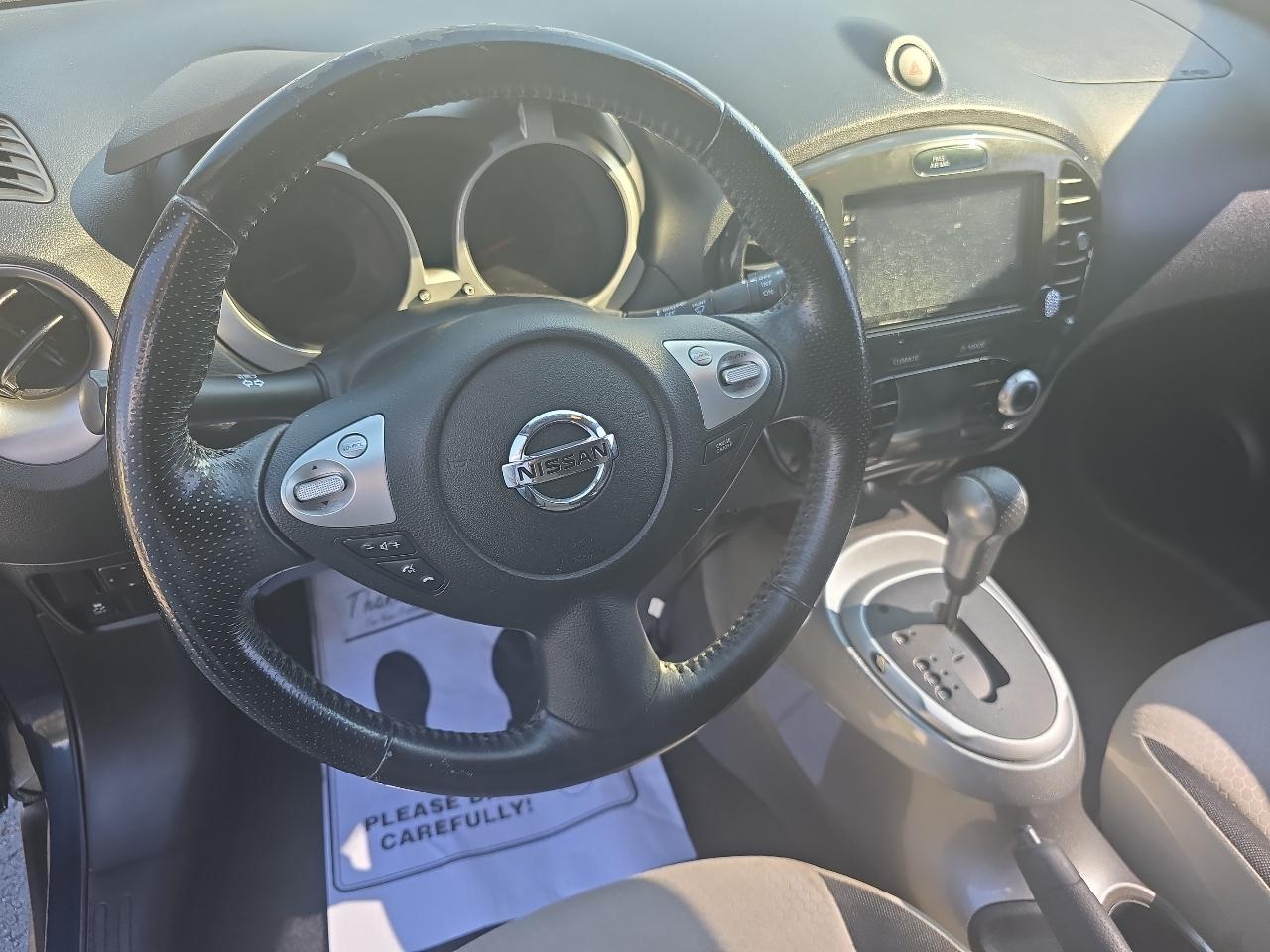 Nissan Juke 5dr Wgn CVT SV FWD 2012
