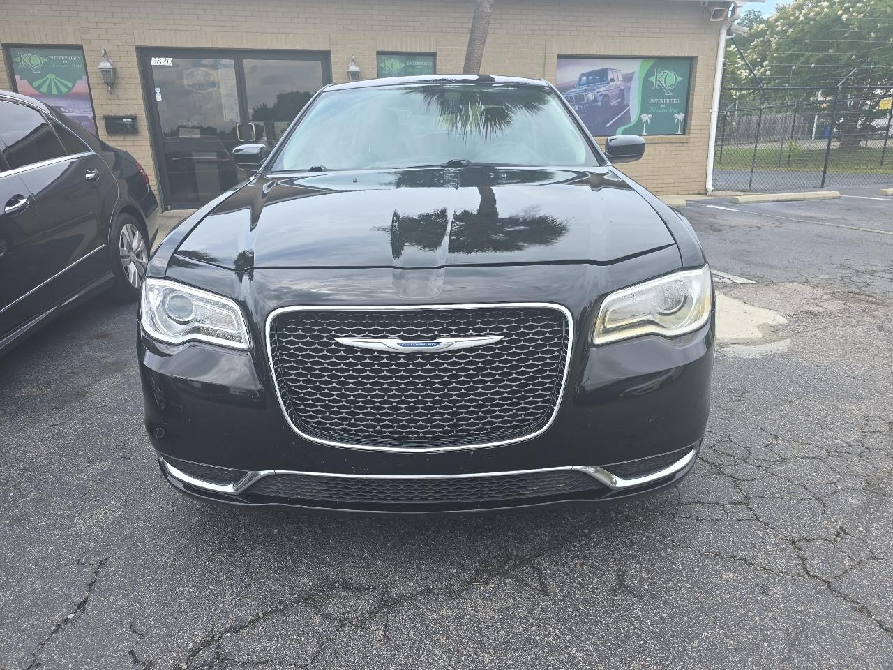 Chrysler 300 Touring L RWD 2020