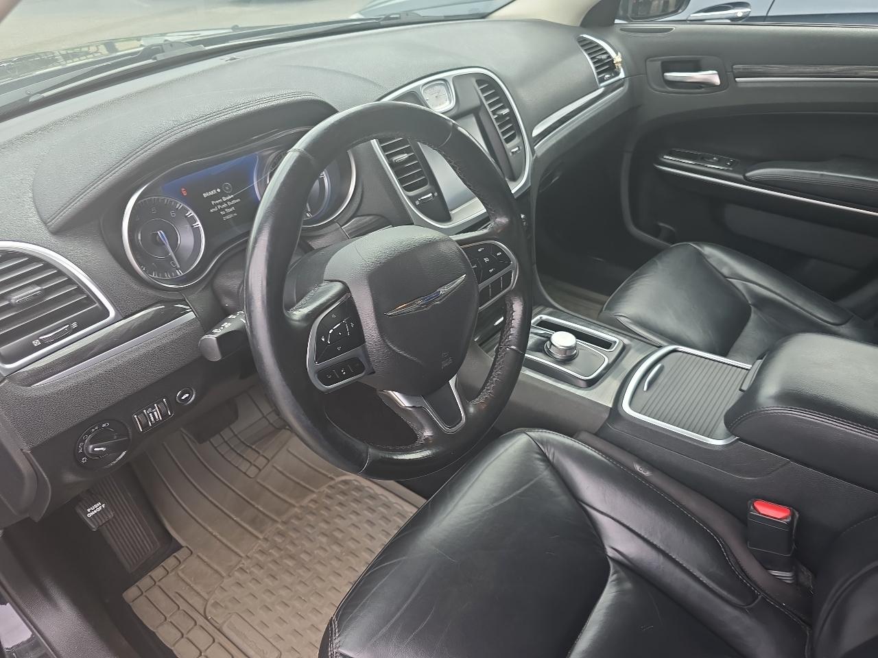 Chrysler 300 Touring L RWD 2020