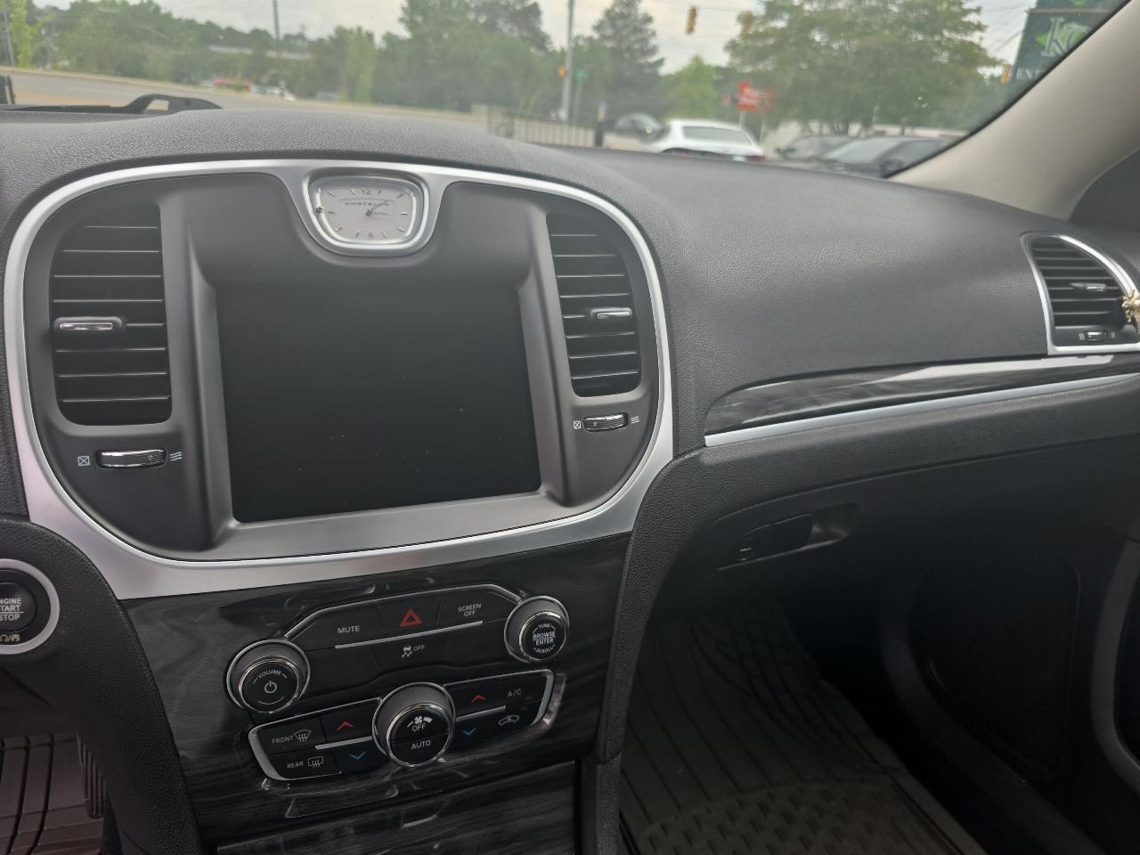 Chrysler 300 Touring L RWD 2020