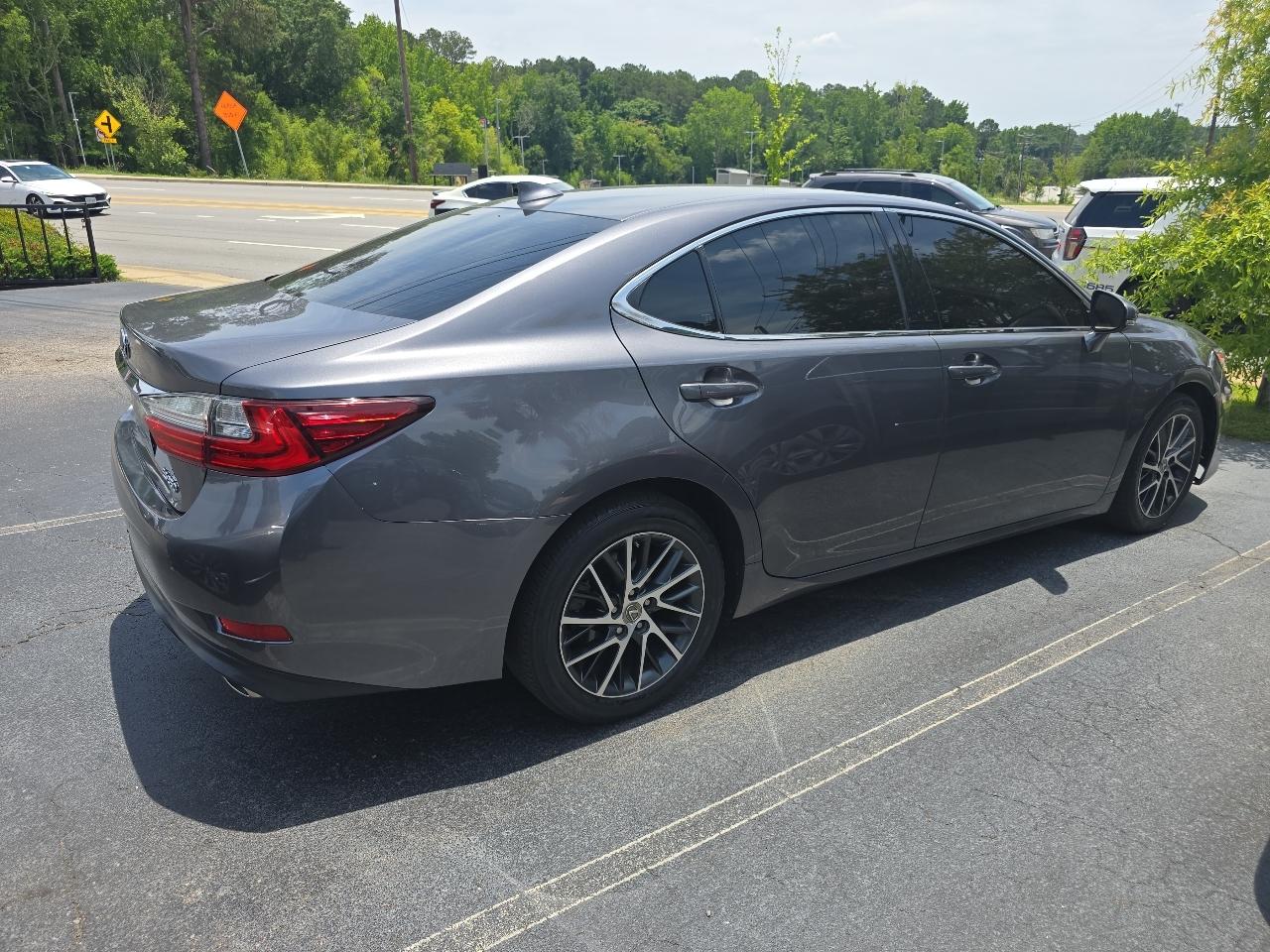 Lexus ES ES 350 FWD 2017
