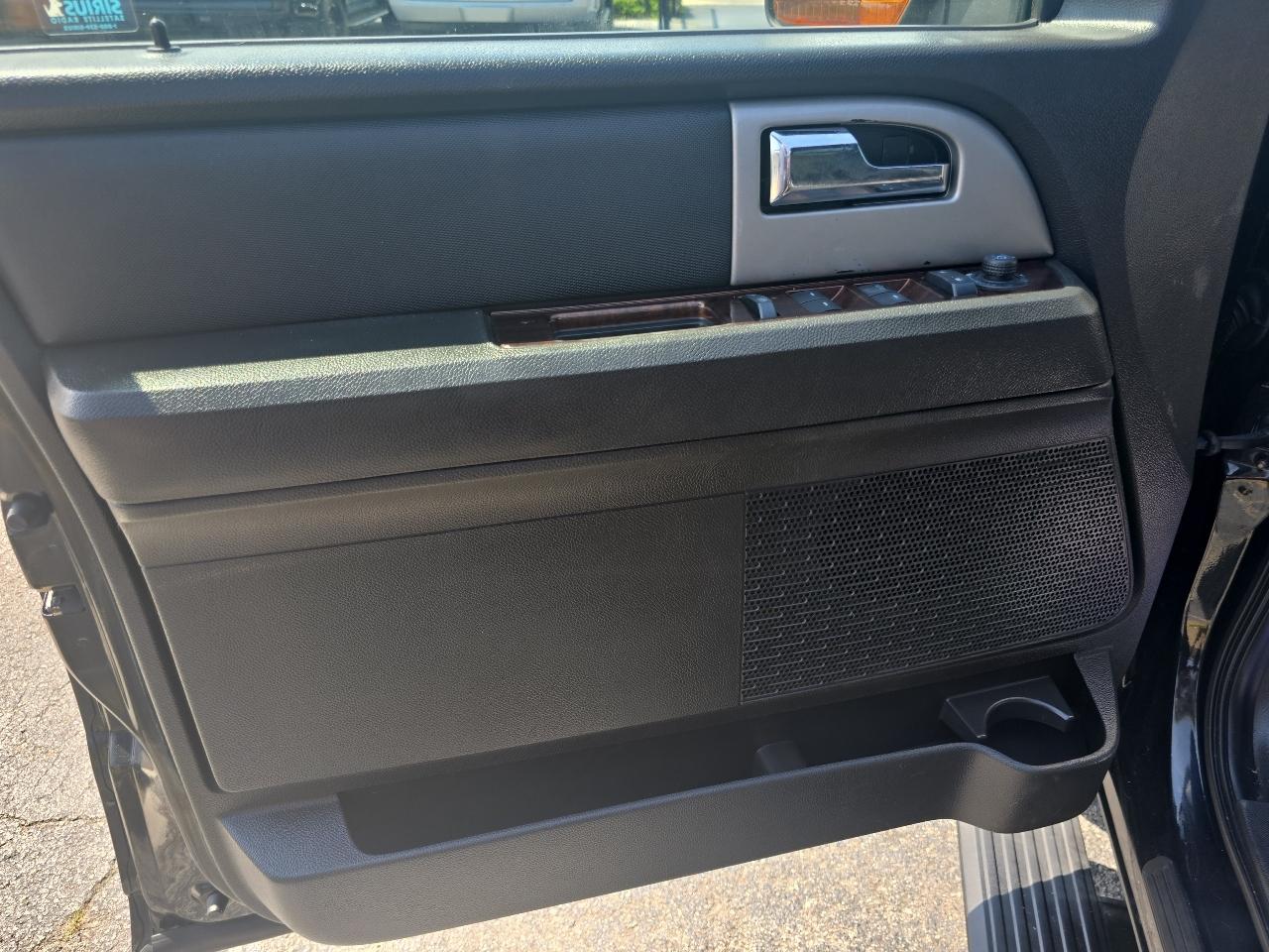 Ford Expedition 4WD 4dr Limited 2010