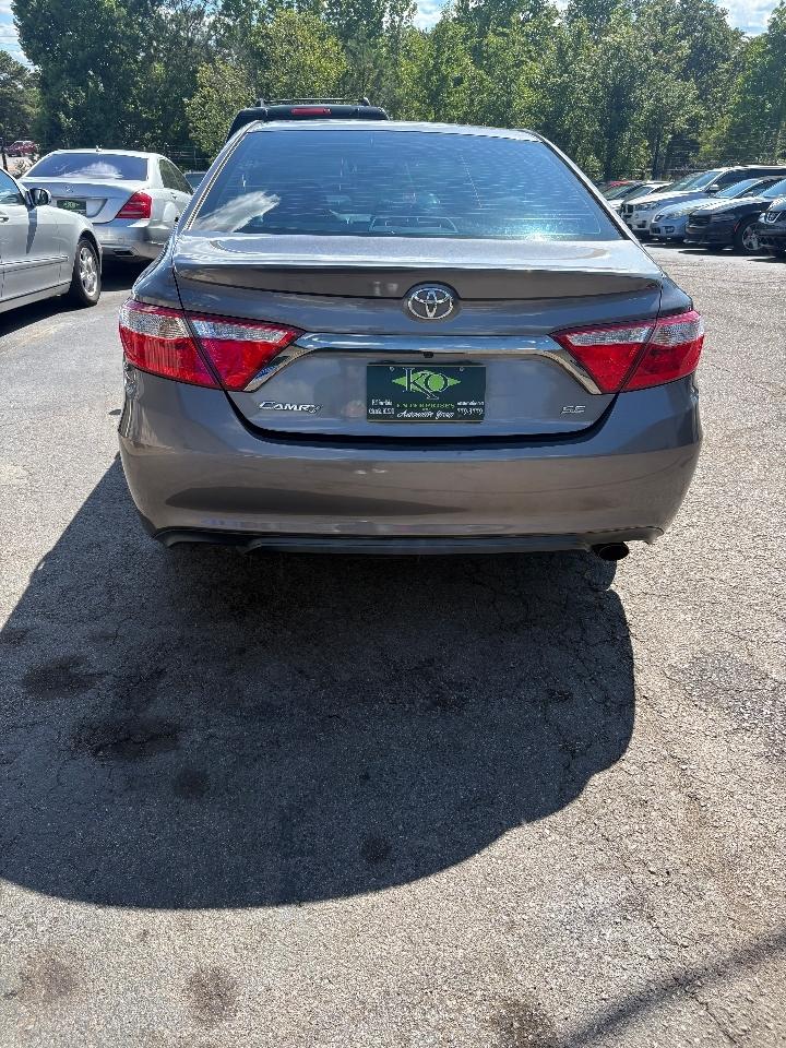 Toyota Camry 4dr Sdn I4 Auto XLE (Natl) 2015