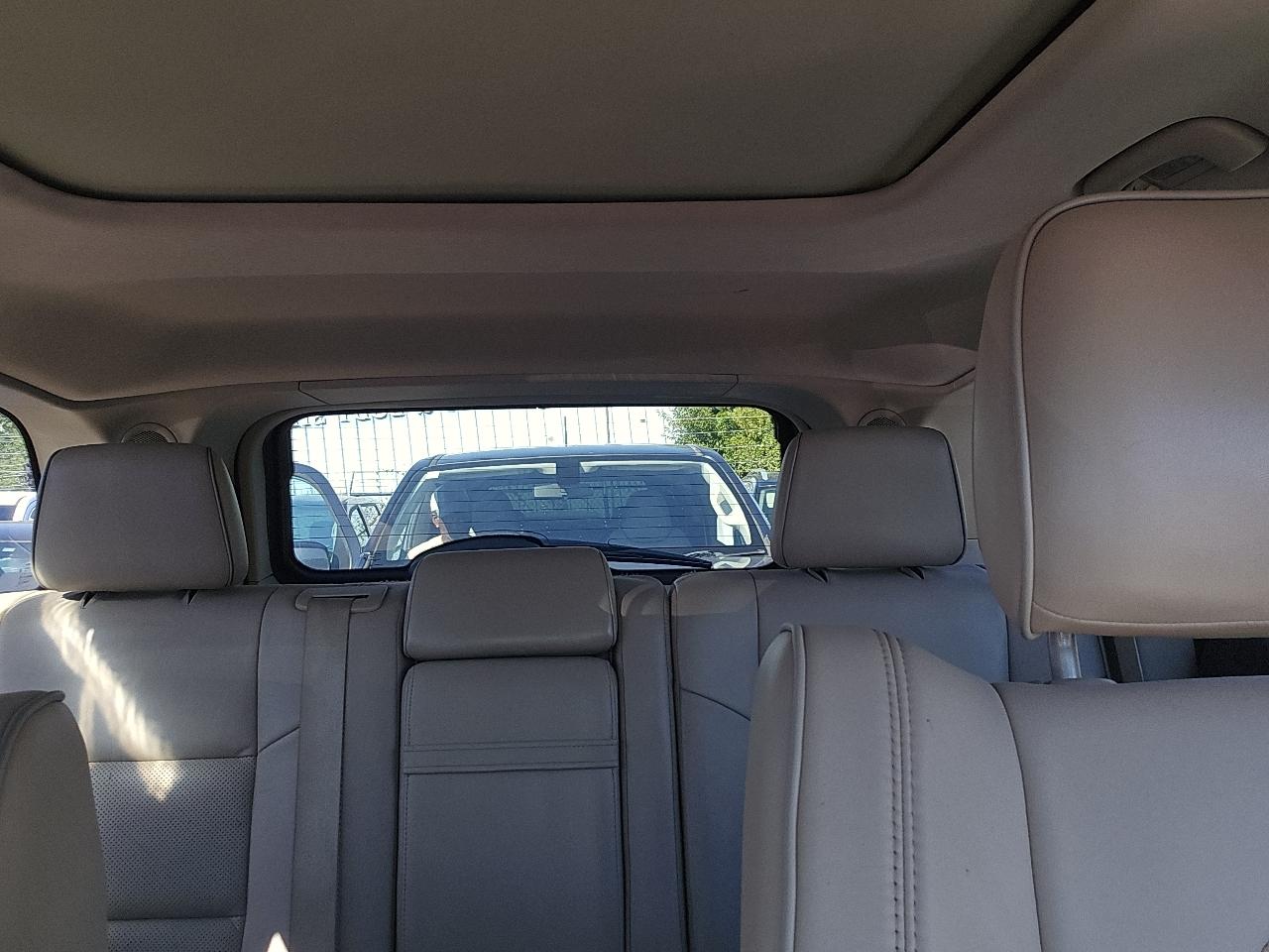 Jeep Grand Cherokee RWD 4dr Overland 2012