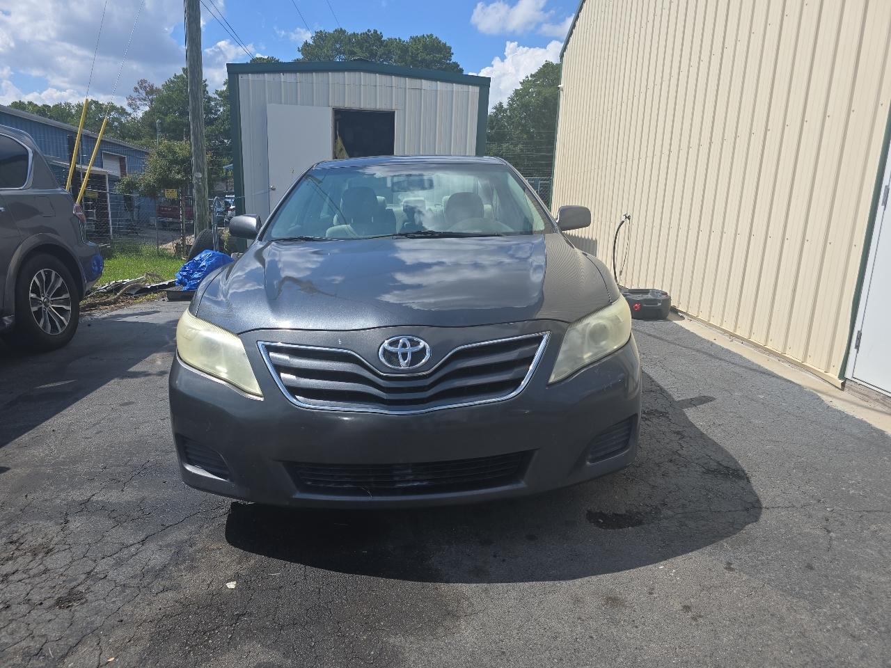 Toyota Camry 4dr Sdn I4 Man LE (Natl) 2011