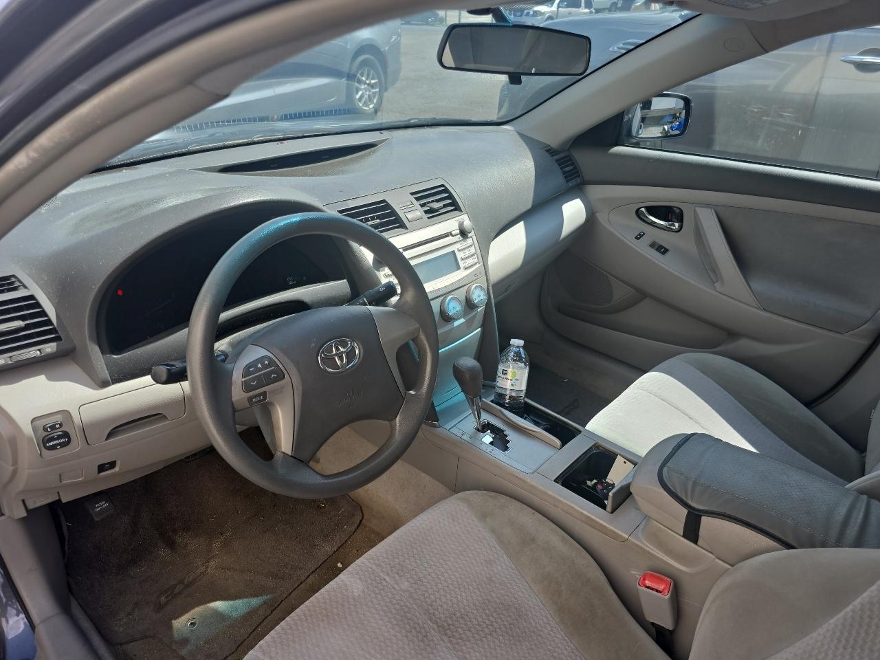 Toyota Camry 4dr Sdn I4 Man LE (Natl) 2011