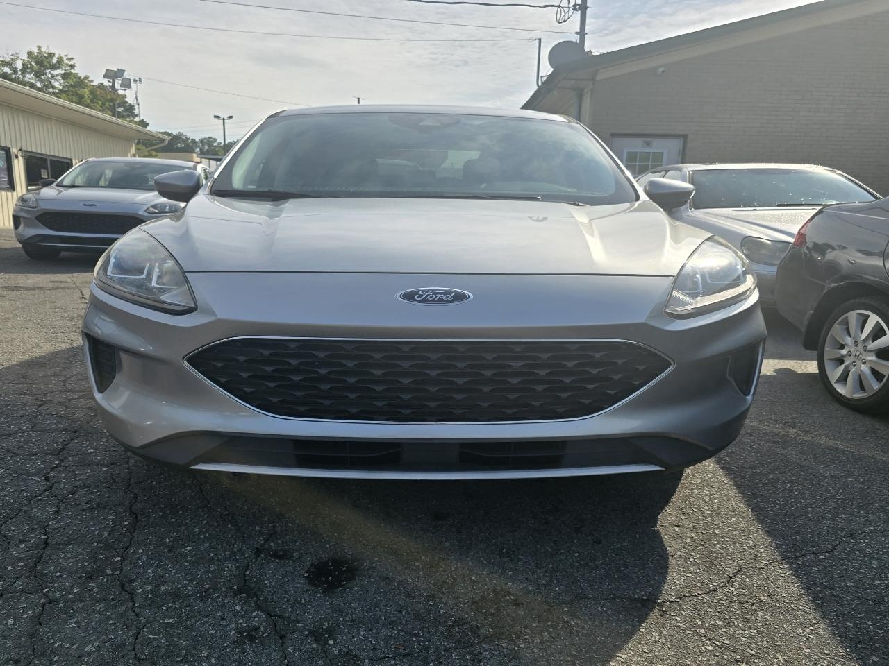 Ford Escape SE Hybrid FWD 2021