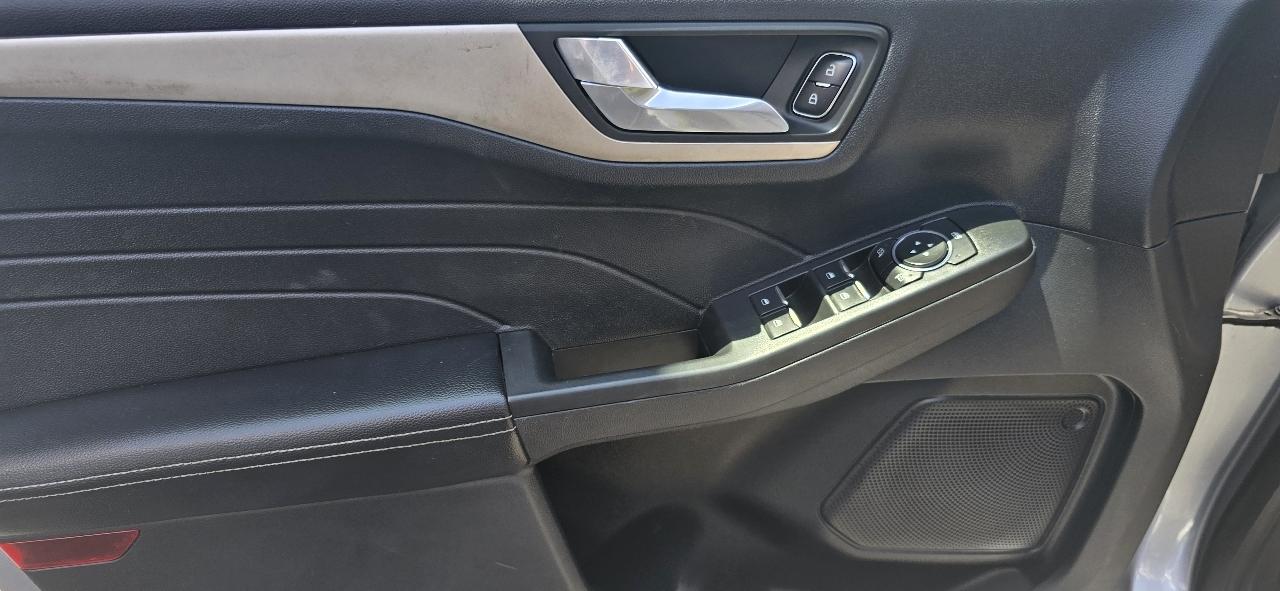Ford Escape SE FWD 2021