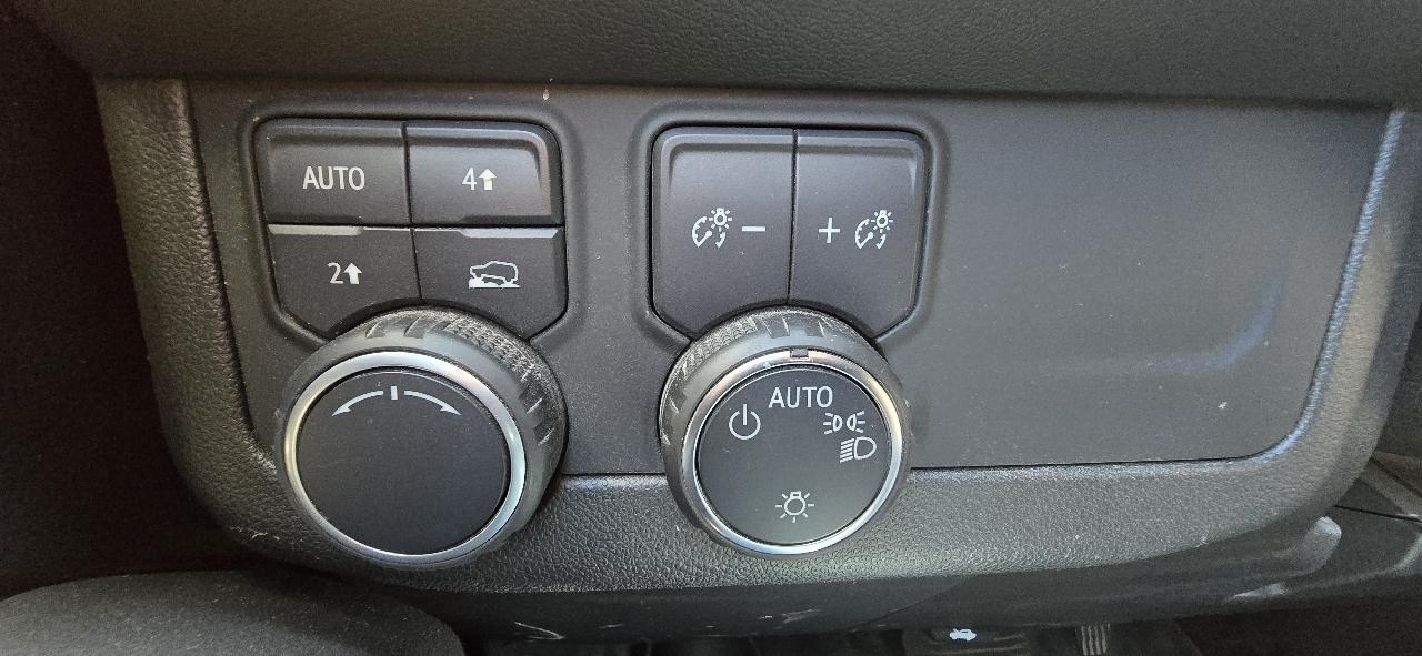 Chevrolet Tahoe 4WD 4dr Commercial 2021