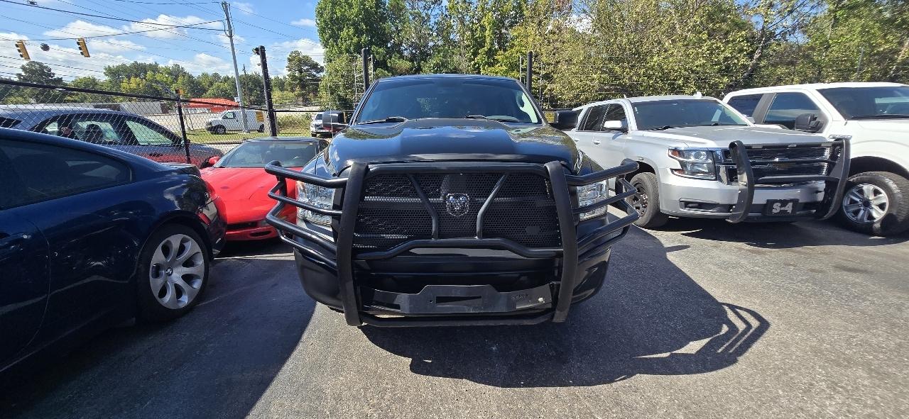 RAM 1500 Classic Tradesman 4x4 Crew Cab 5'7" Box 2019