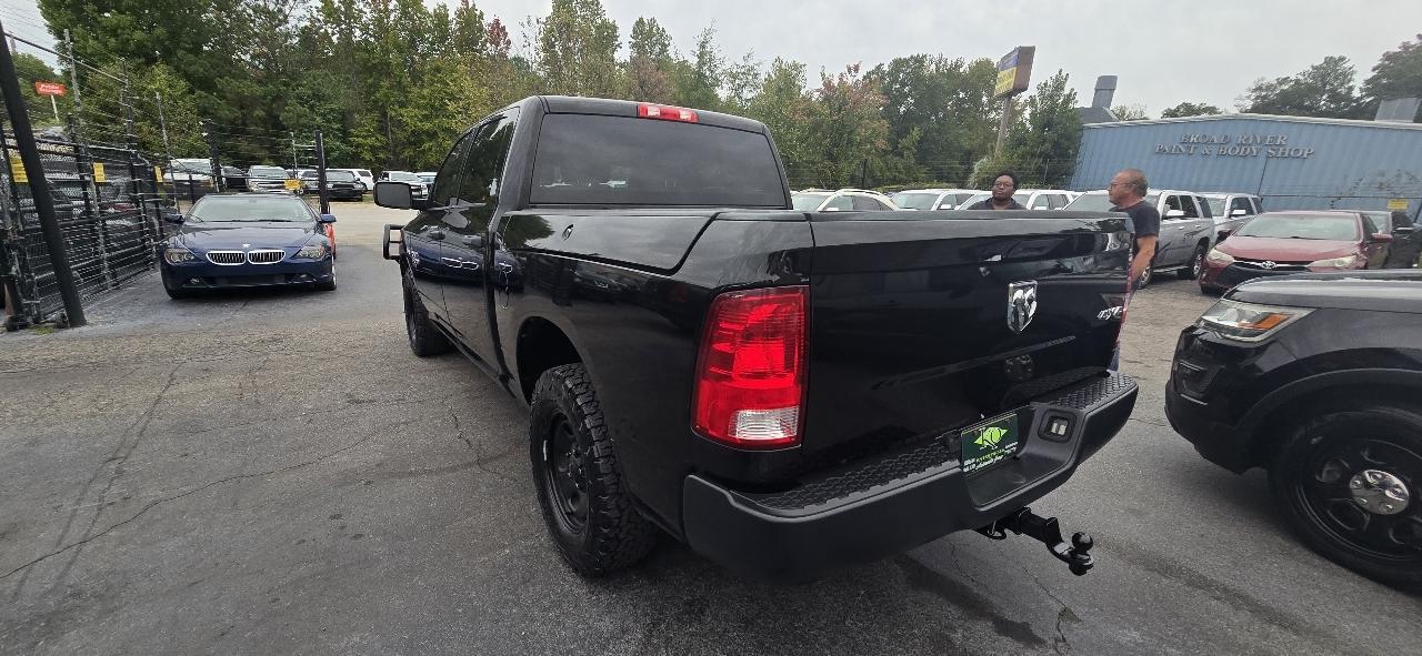 RAM 1500 Classic Tradesman 4x4 Crew Cab 5'7" Box 2019