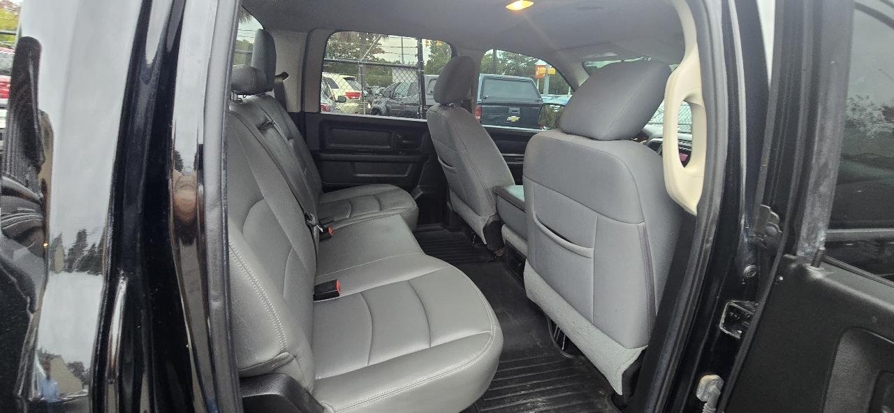 RAM 1500 Classic Tradesman 4x4 Crew Cab 5'7" Box 2019