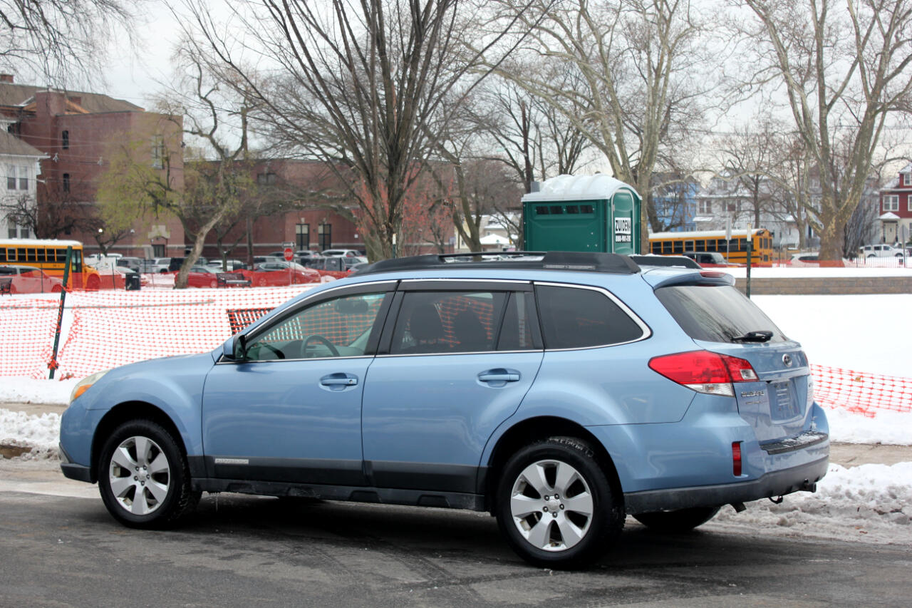 Subaru Outback 2.5i Premium 2011
