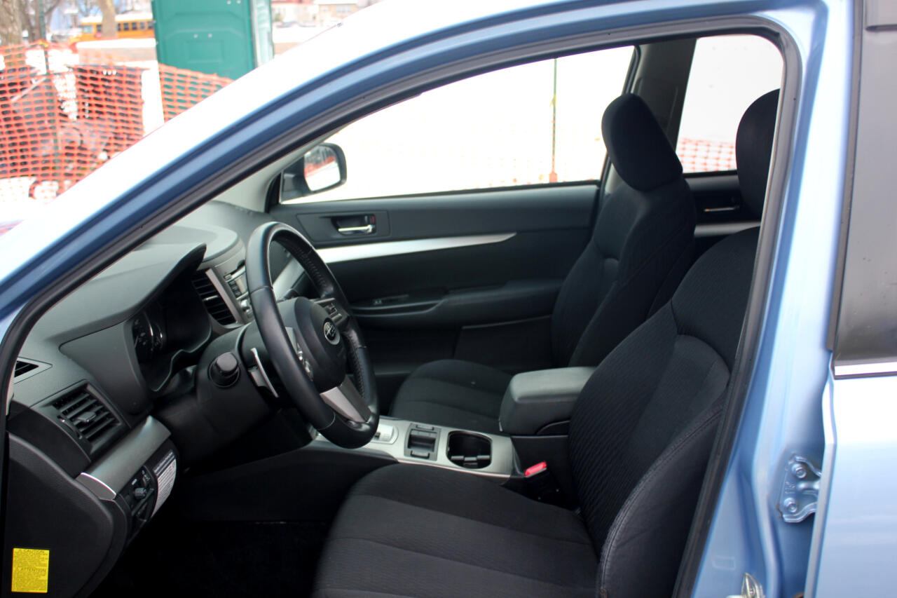 Subaru Outback 2.5i Premium 2011